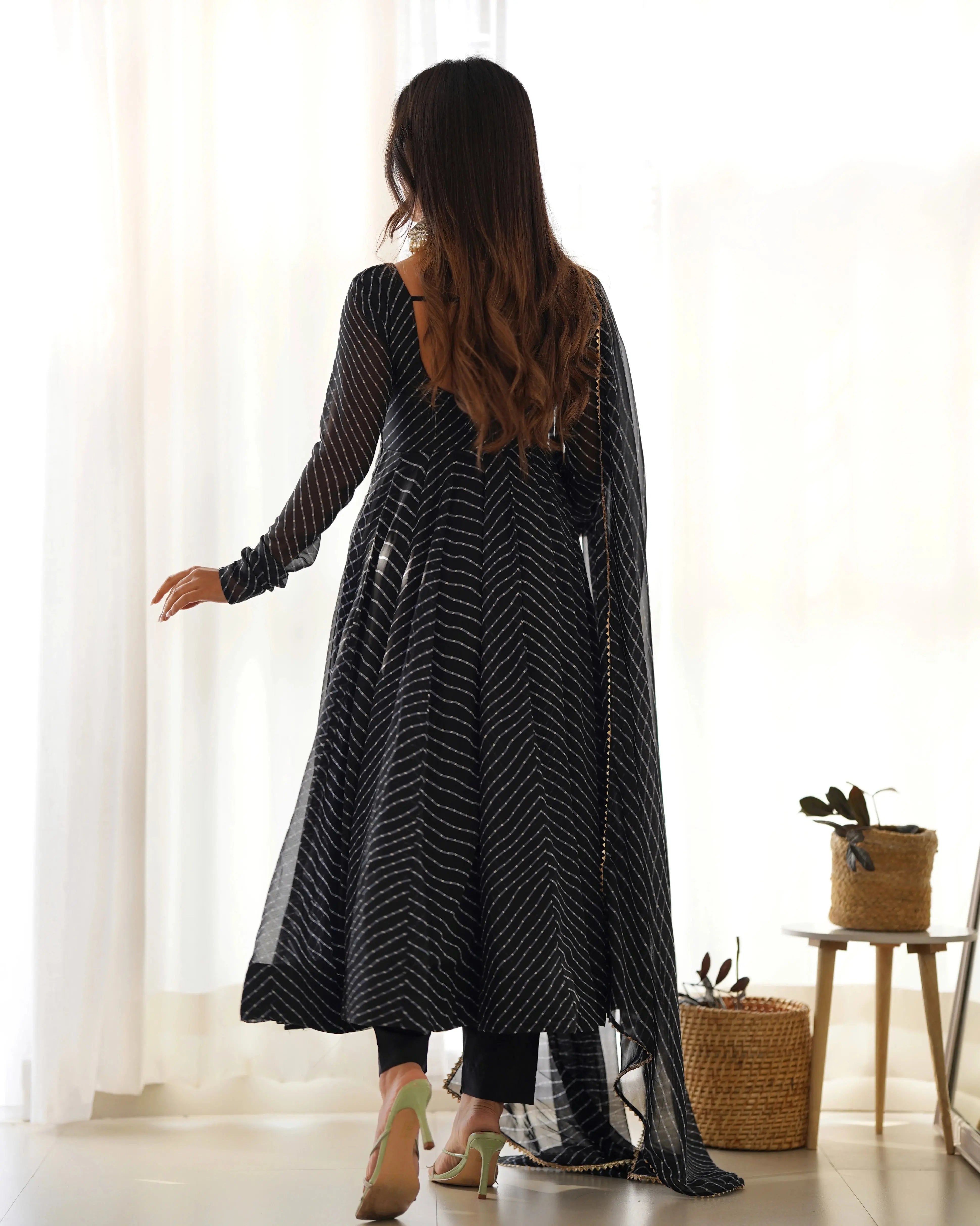 Black Laheriya Print Fox Georgette Suit – Kalyanja